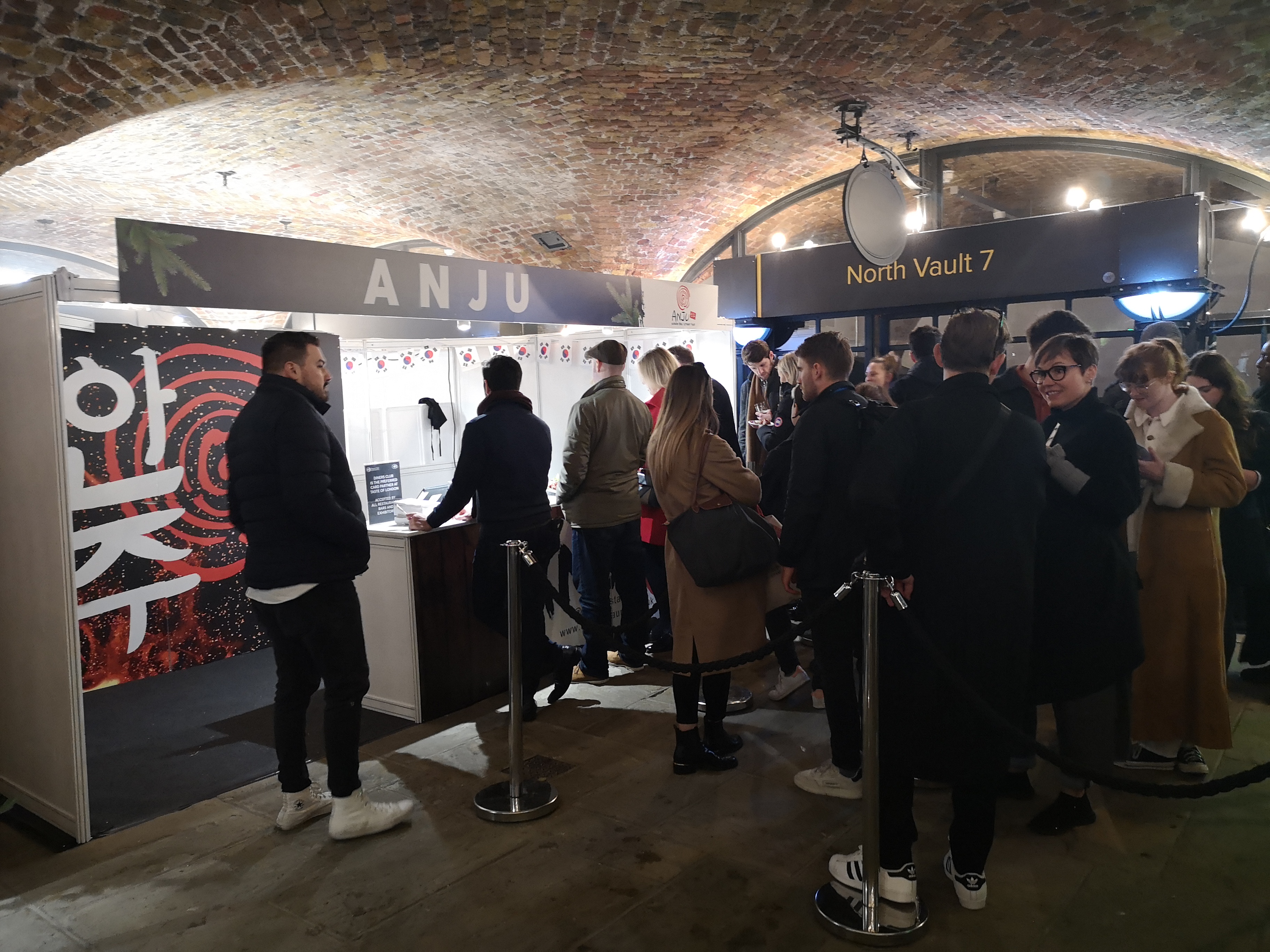 High-volume street food service